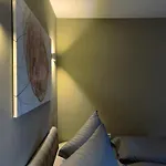 One Seven - Bright Collection Daire *